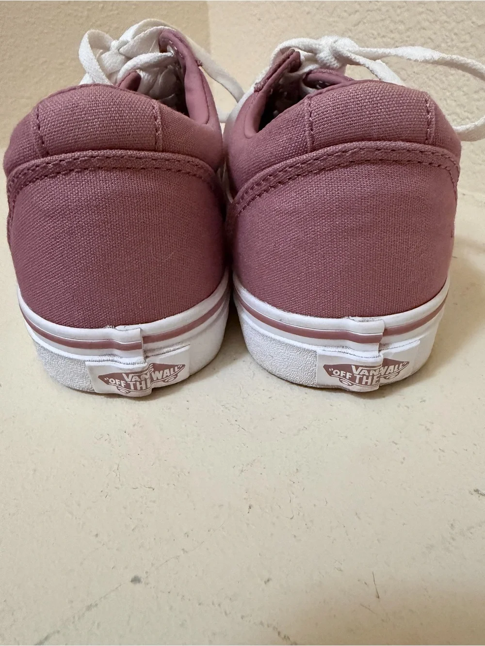 Vans Old Skool Low-Top Sneakers in Mauve with White Stripe